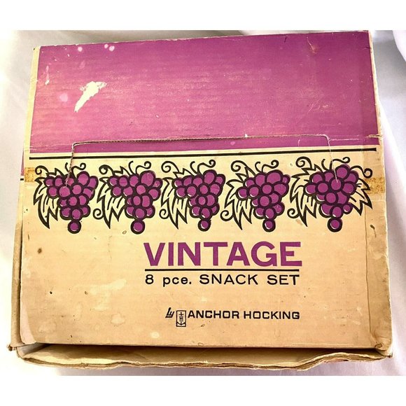 Vintage 8 Piece Snack Set by Anchor Hocking 4 trays 4 Cups Raised Grapes Design - Picture 2 of 8
